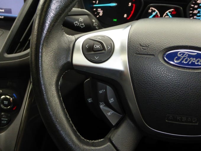 2025 Ford Kuga