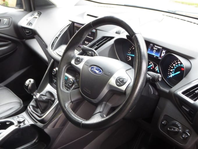 2025 Ford Kuga