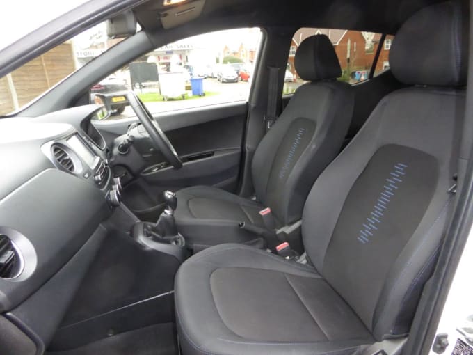 2025 Hyundai I10