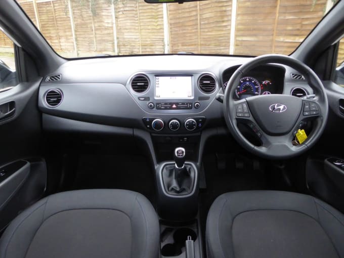 2025 Hyundai I10