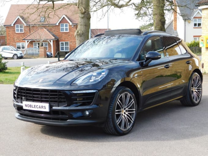 2025 Porsche Macan