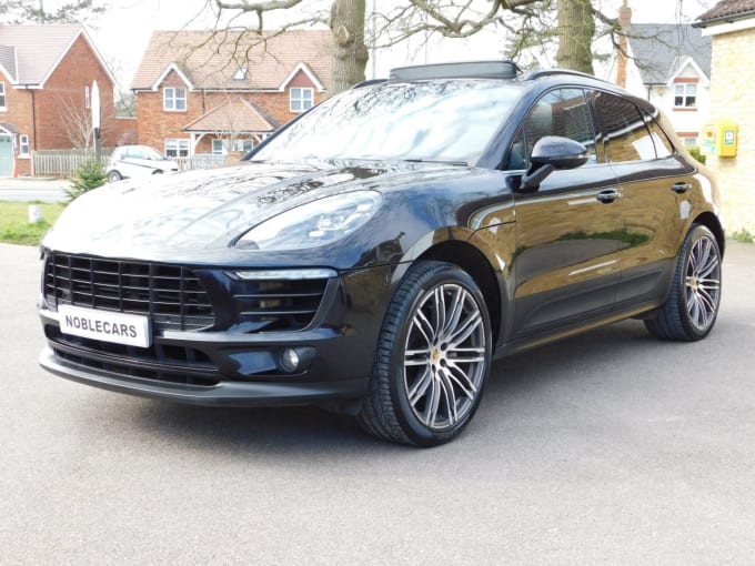 2025 Porsche Macan