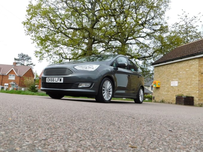 2025 Ford C-max