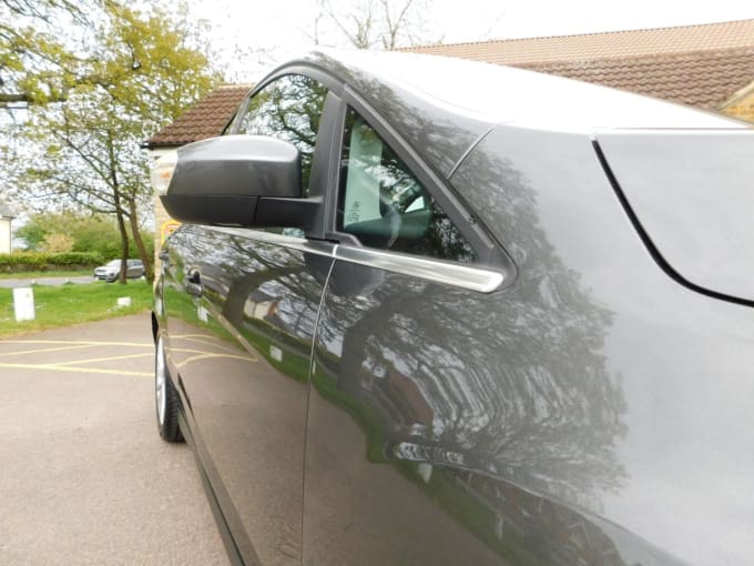 2025 Ford C-max