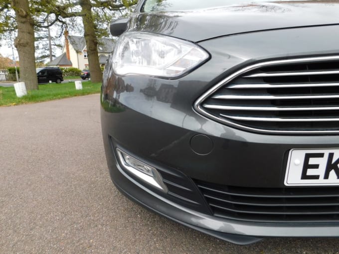 2025 Ford C-max