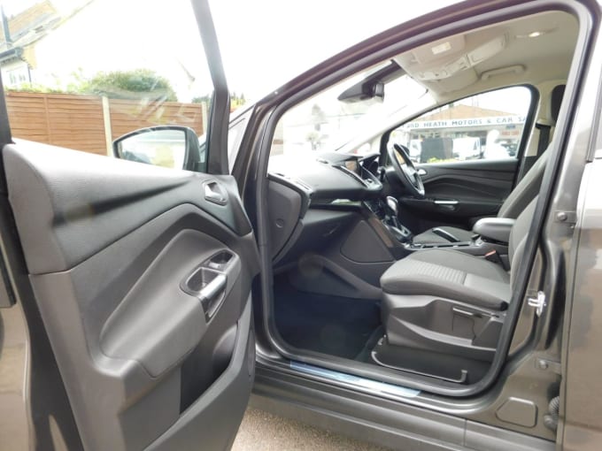 2025 Ford C-max