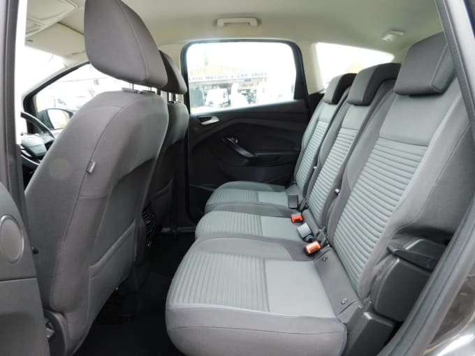 2025 Ford C-max