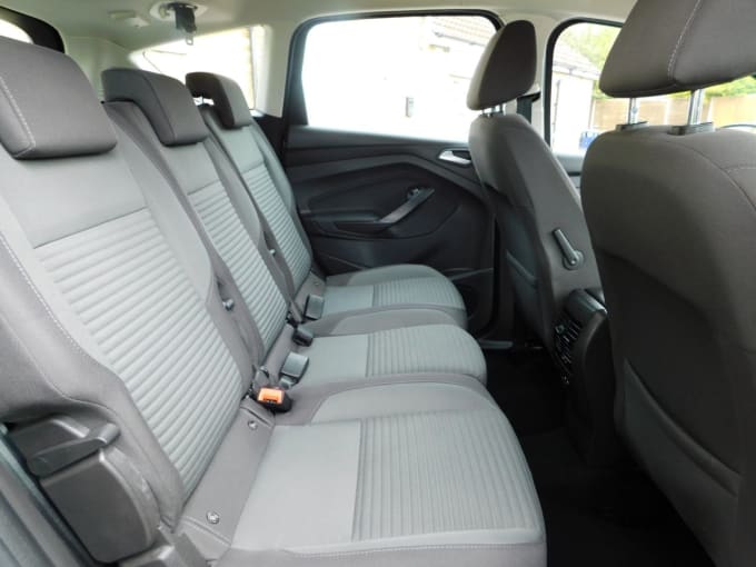 2025 Ford C-max