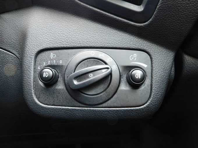 2025 Ford C-max