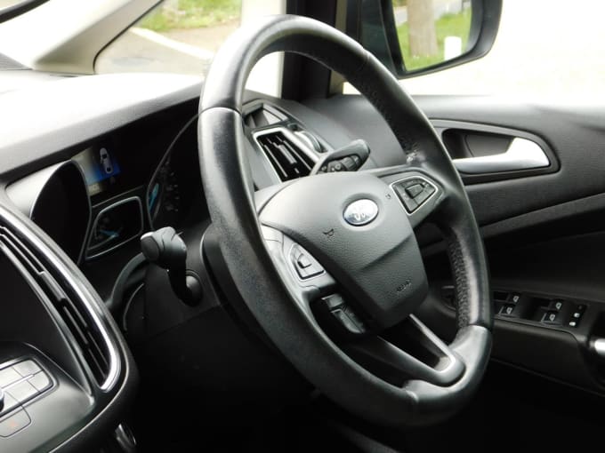 2025 Ford C-max