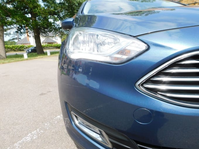 2025 Ford C-max