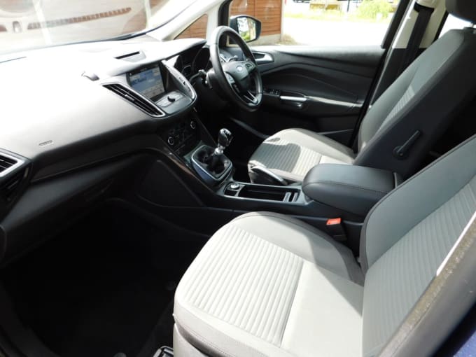 2025 Ford C-max