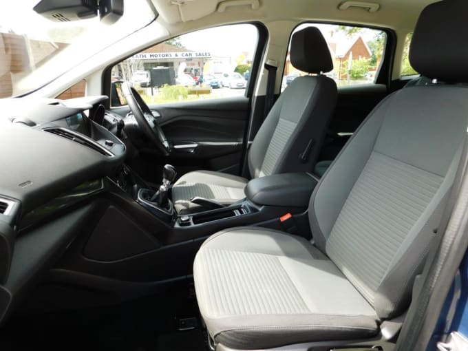 2025 Ford C-max