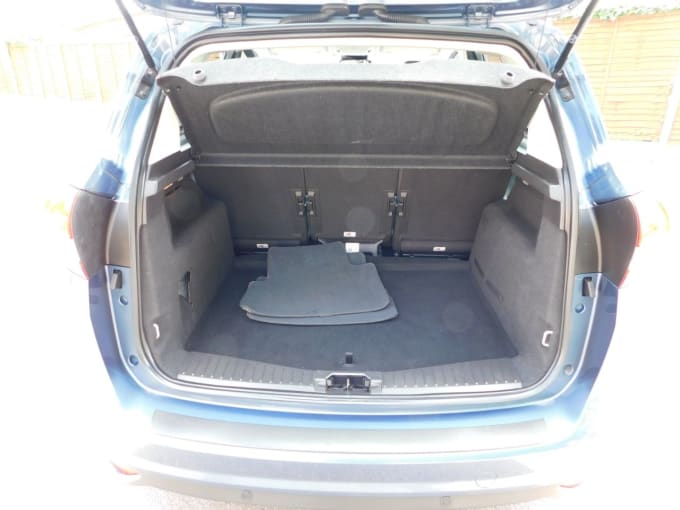 2025 Ford C-max