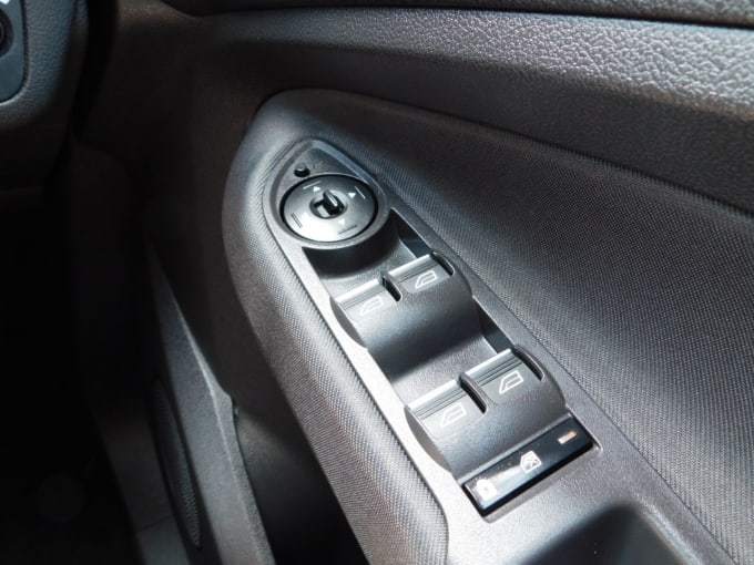 2025 Ford C-max