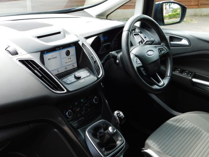 2025 Ford C-max