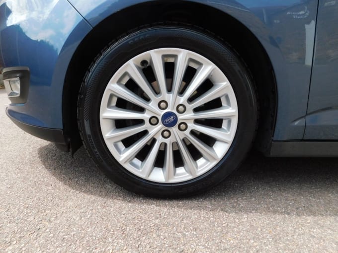 2025 Ford C-max