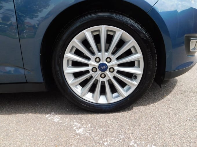 2025 Ford C-max