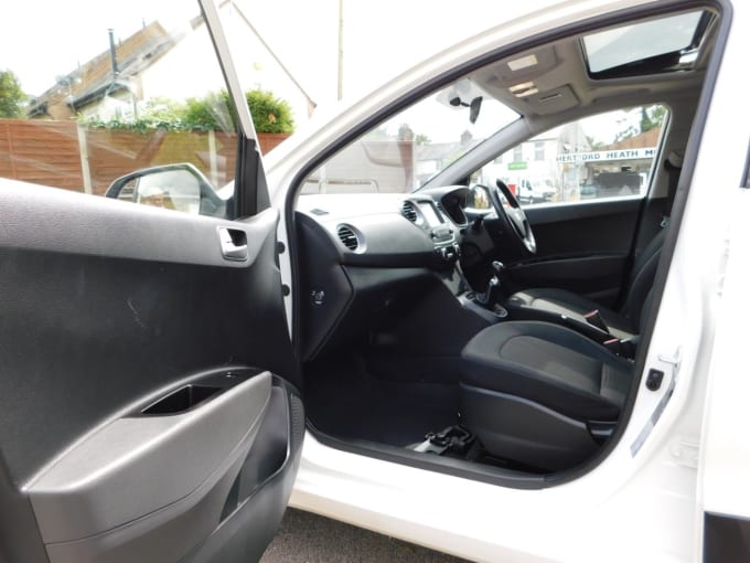 2025 Hyundai I10