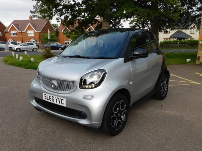 2025 Smart Fortwo