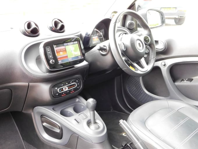 2025 Smart Fortwo