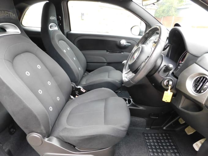 2025 Abarth 595