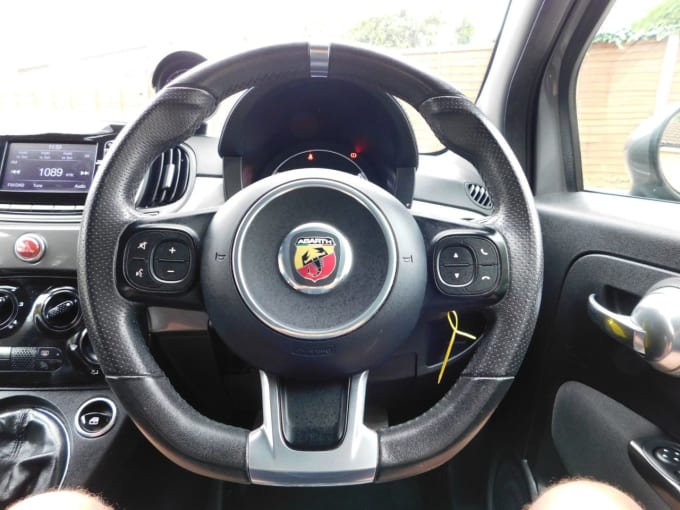 2025 Abarth 595