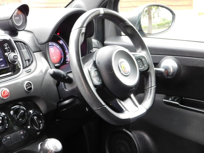 2025 Abarth 595