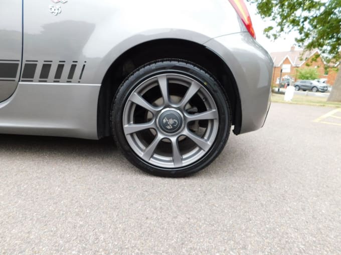 2025 Abarth 595