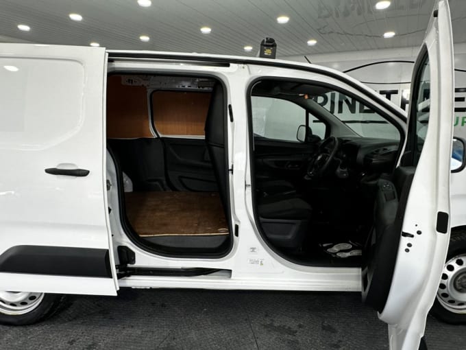 2025 Vauxhall Combo