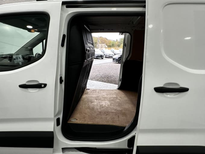 2025 Vauxhall Combo