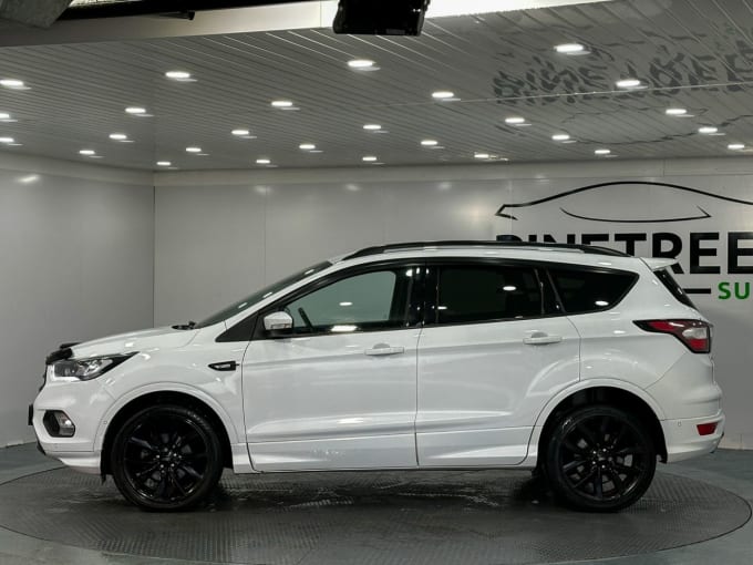 2025 Ford Kuga