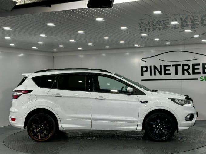 2025 Ford Kuga