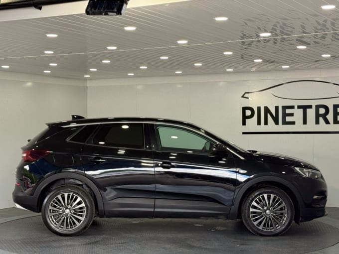 2025 Vauxhall Grandland X