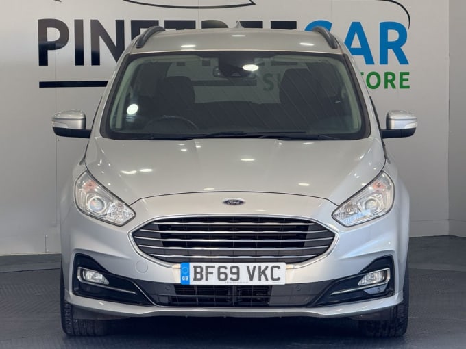 2025 Ford Galaxy