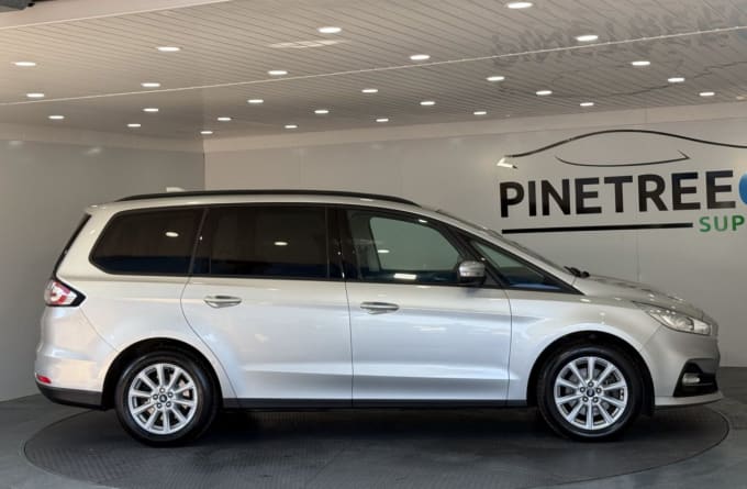 2025 Ford Galaxy