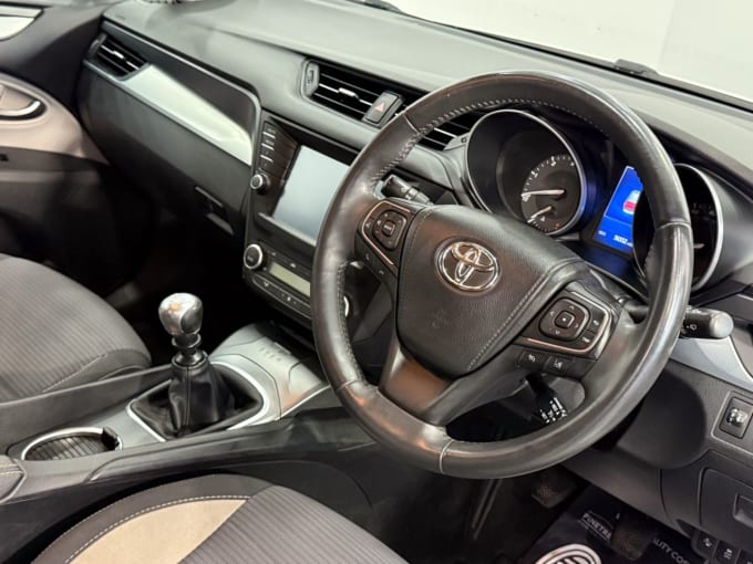 2025 Toyota Avensis