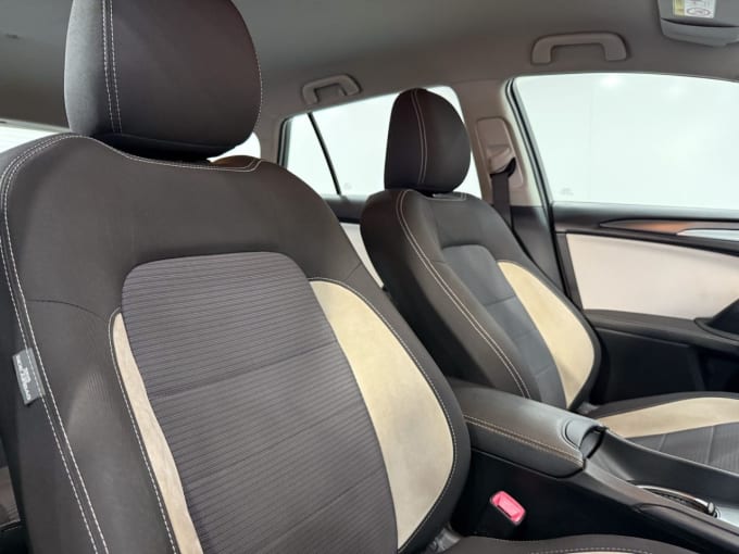 2025 Toyota Avensis