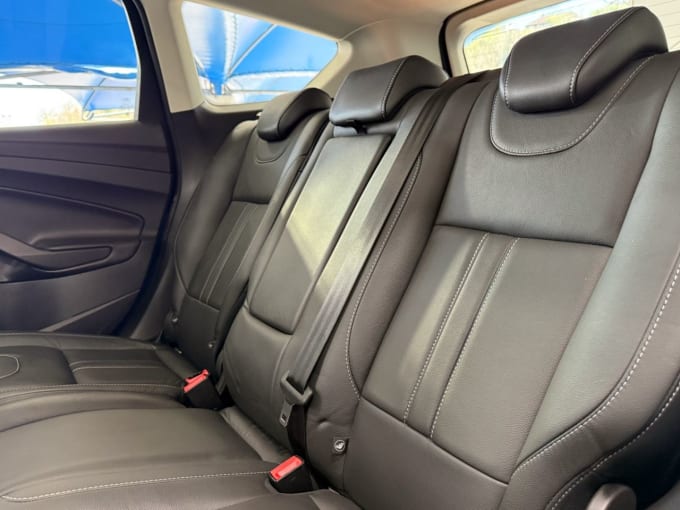 2025 Ford Kuga