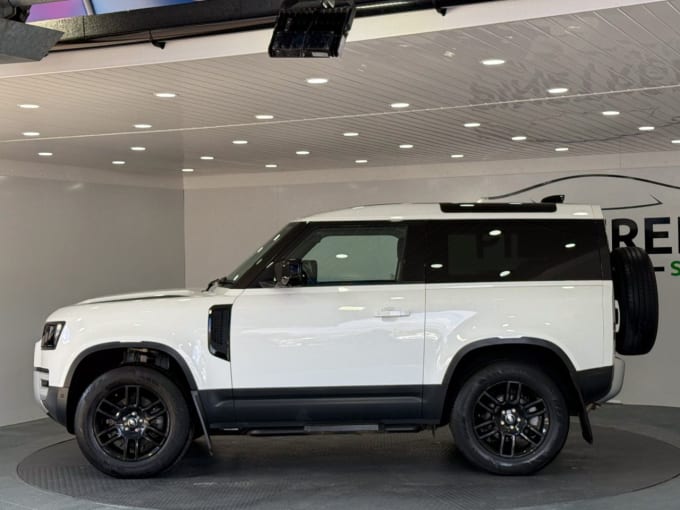 2025 Land Rover Defender