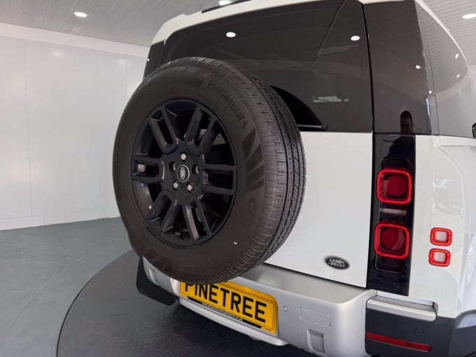 2025 Land Rover Defender