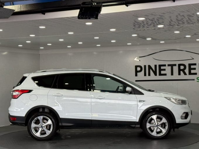 2025 Ford Kuga
