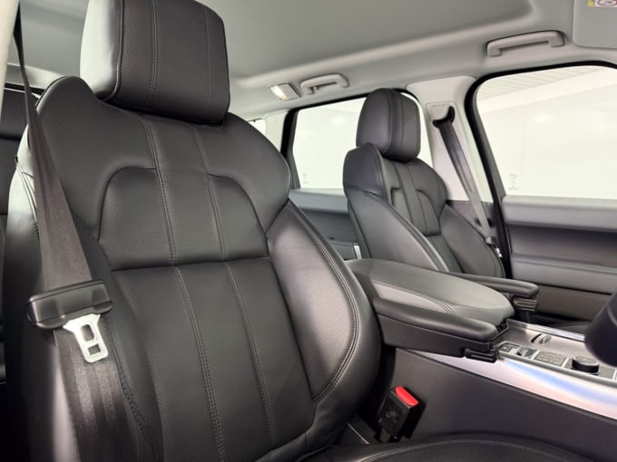 2025 Land Rover Range Rover Sport