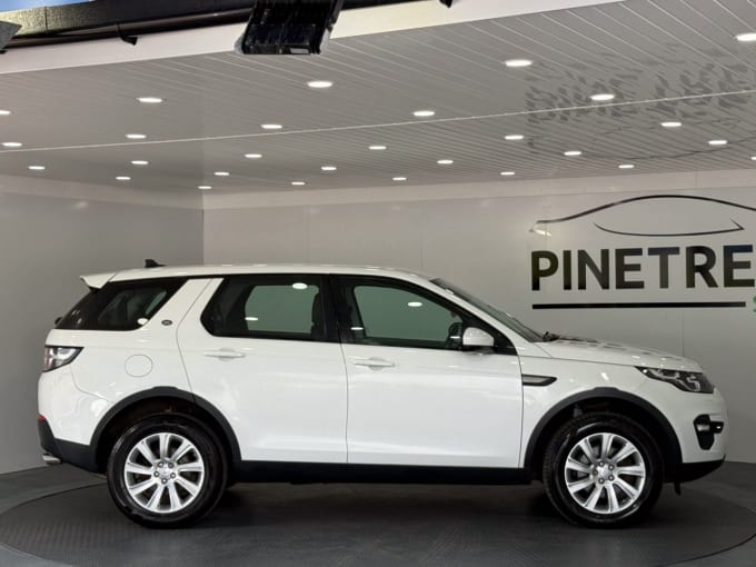2025 Land Rover Discovery Sport
