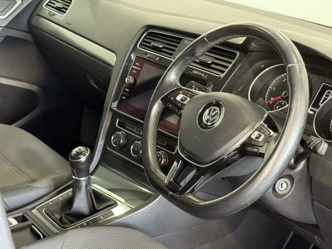 2025 Volkswagen Golf