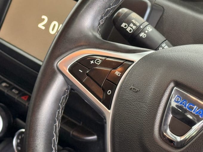 2025 Dacia Duster