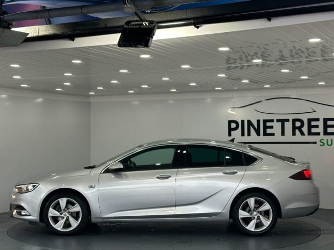 2025 Vauxhall Insignia