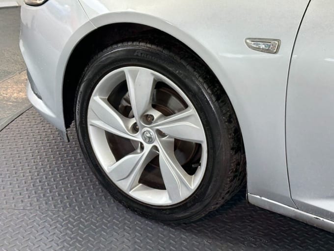 2025 Vauxhall Insignia