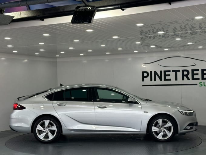 2025 Vauxhall Insignia