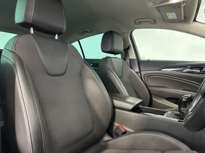 2025 Vauxhall Insignia